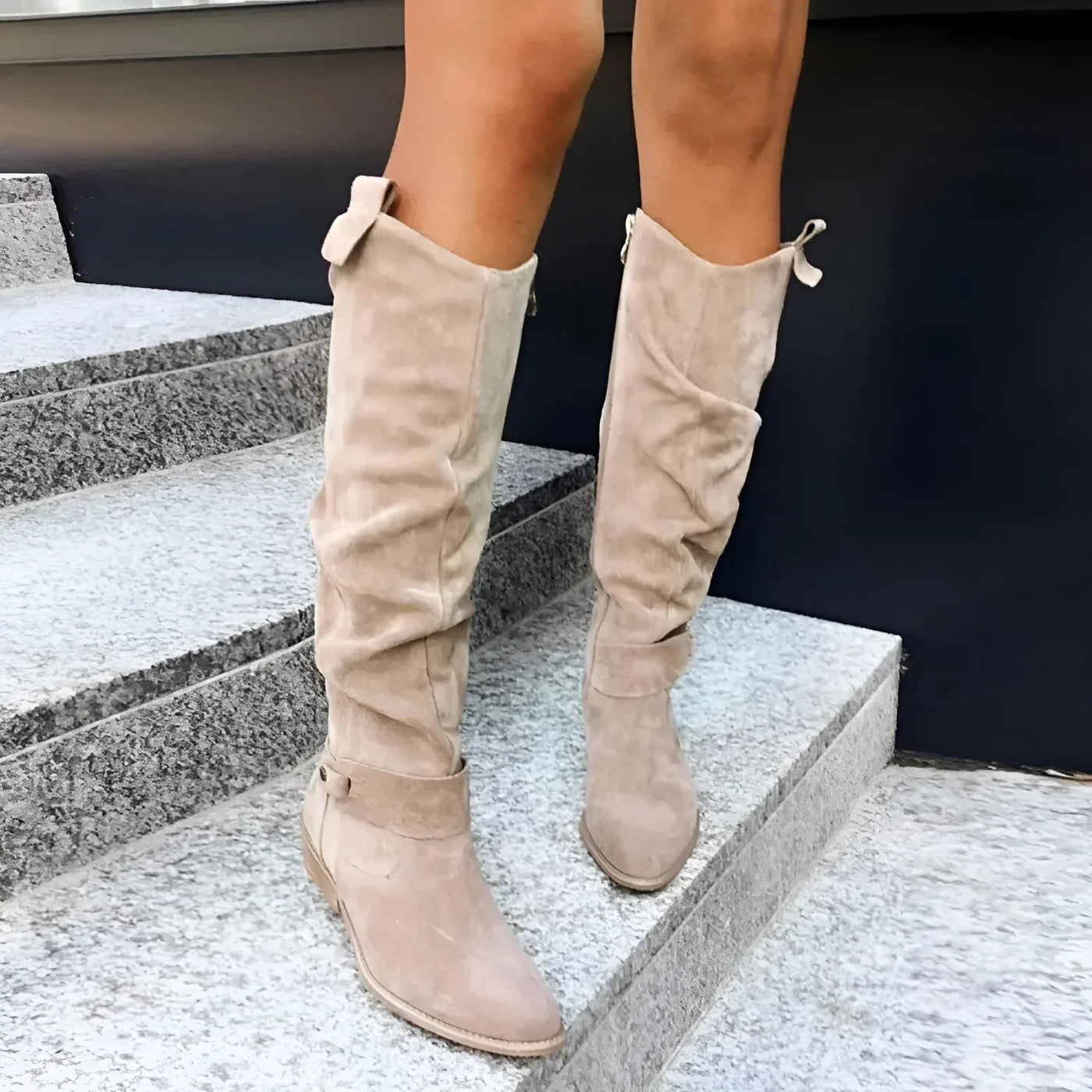 Elegant knee boots for women