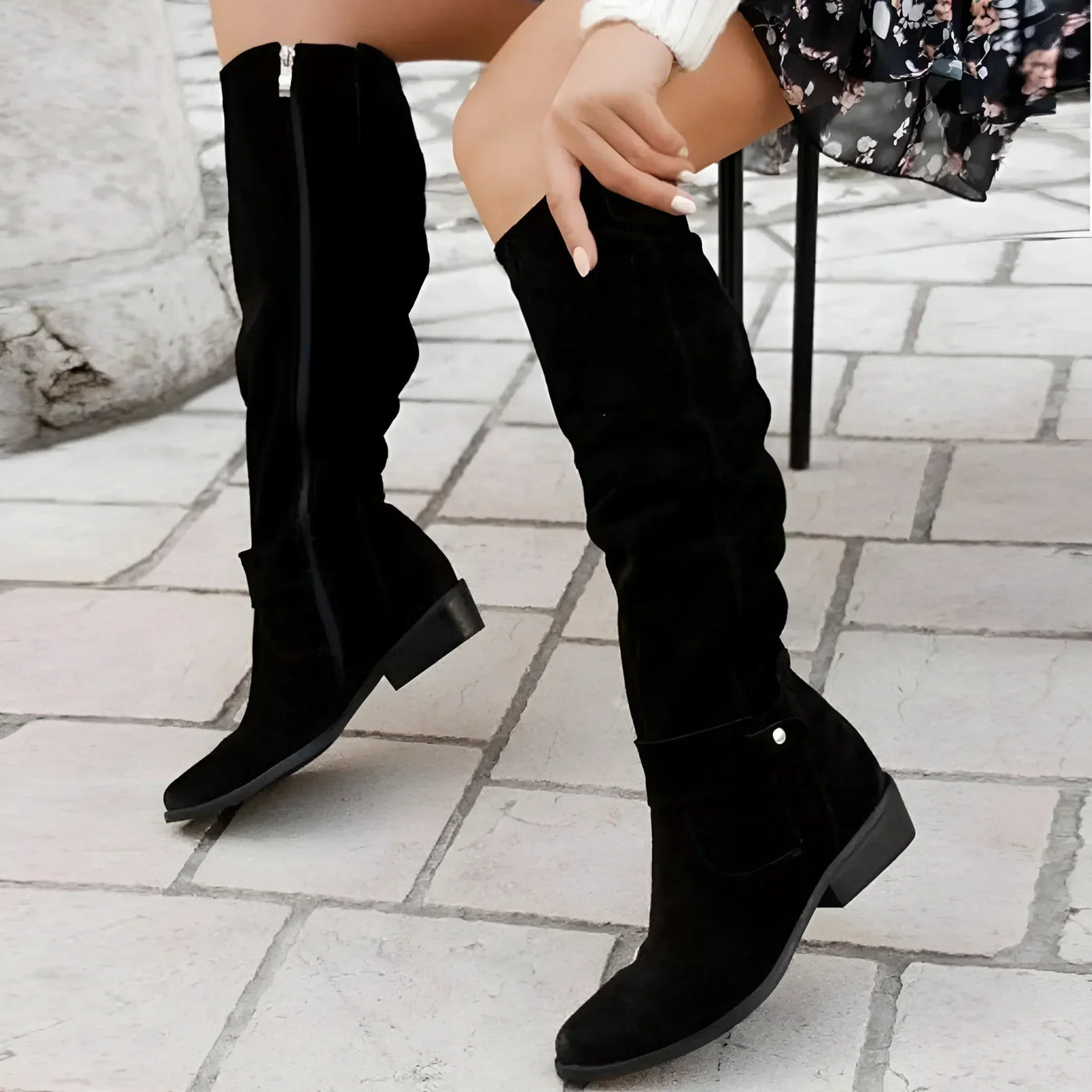 Elegant knee boots for women