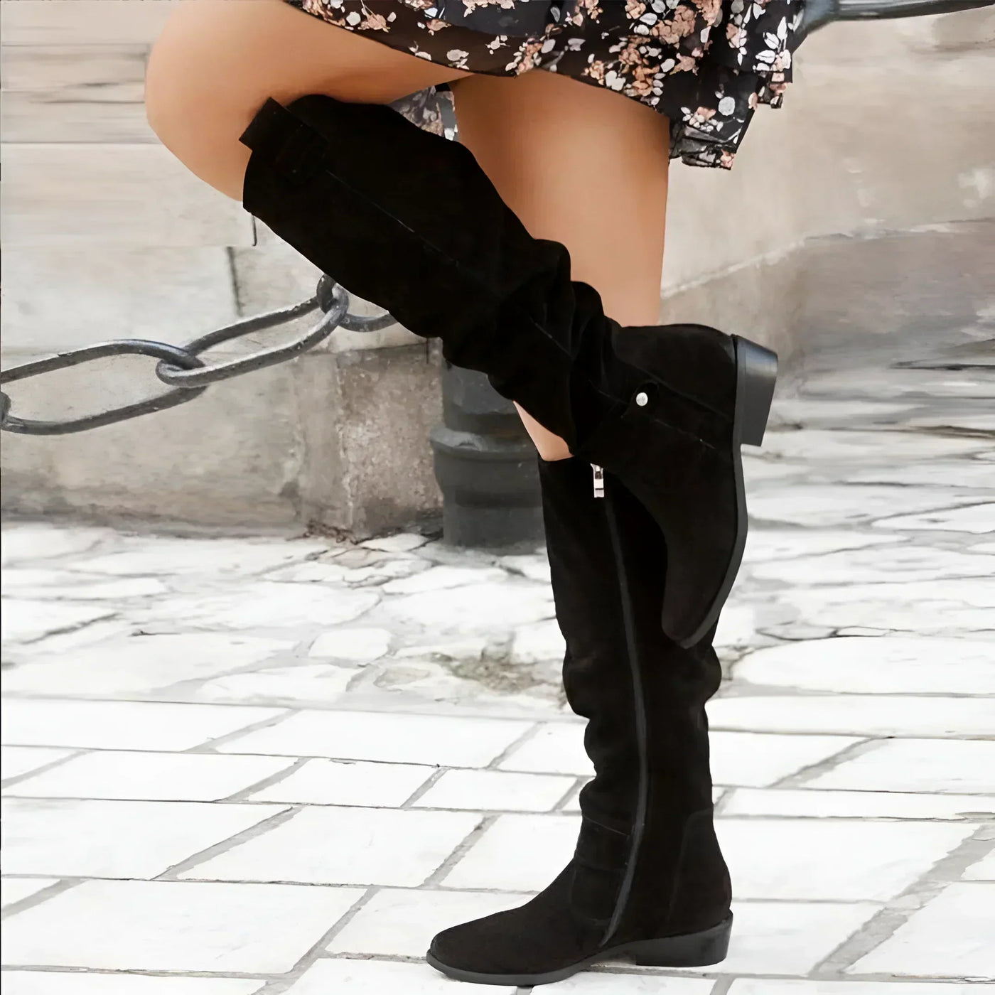 Elegant knee boots for women